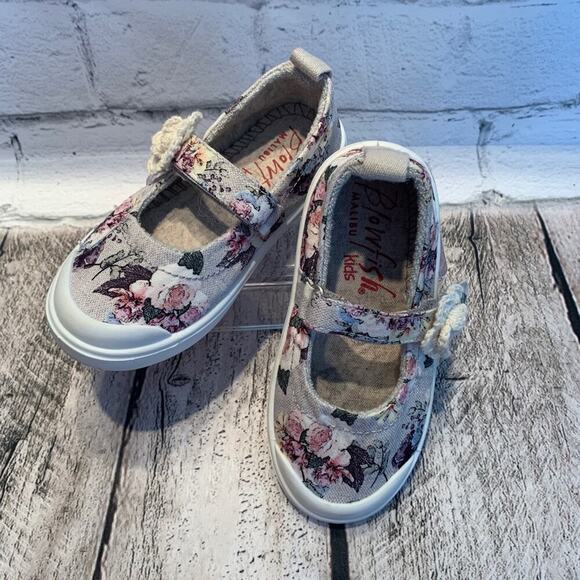 BLOWFISH MALIBU KIDS Girls Floral Mary Jane Sneakers / Size: 8 - Picture 2 of 11